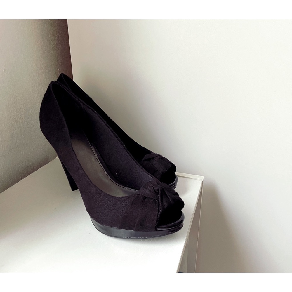 Fioni Black Heels
